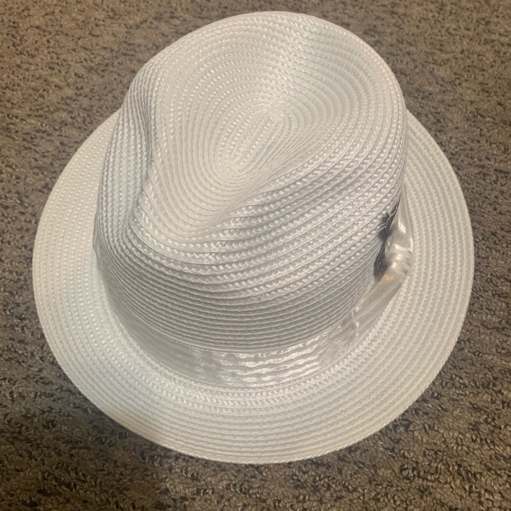 Stacy Adams white hat